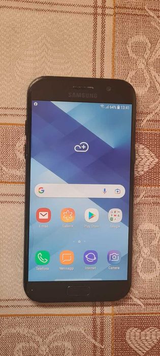 Samsung A5 model 2017 functional in orice retea,stare buna
