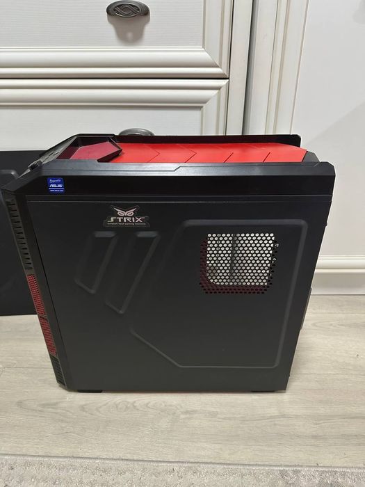 Корпус Aerocool Full Tower в отличном состоянии