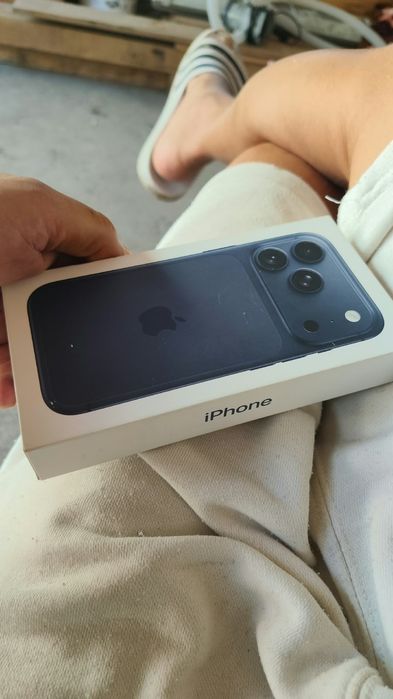 Iphone 17 Pro blue 256