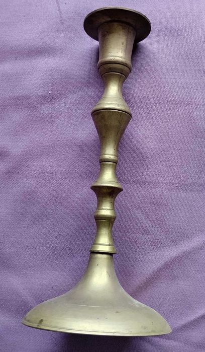 месингов свещник- 18см.