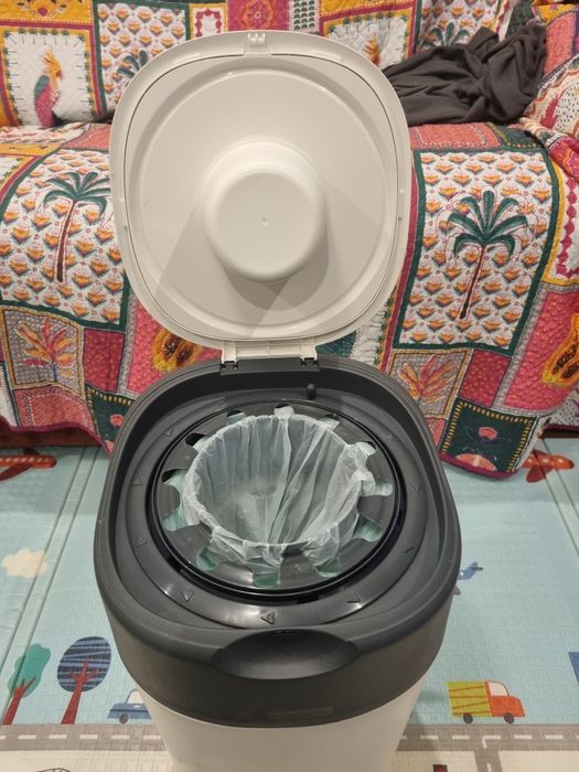 TOMMEE TIPPEE Хигиенен кош за памперси TWIST&CLICK БЯЛ
Меню
Магазини
М