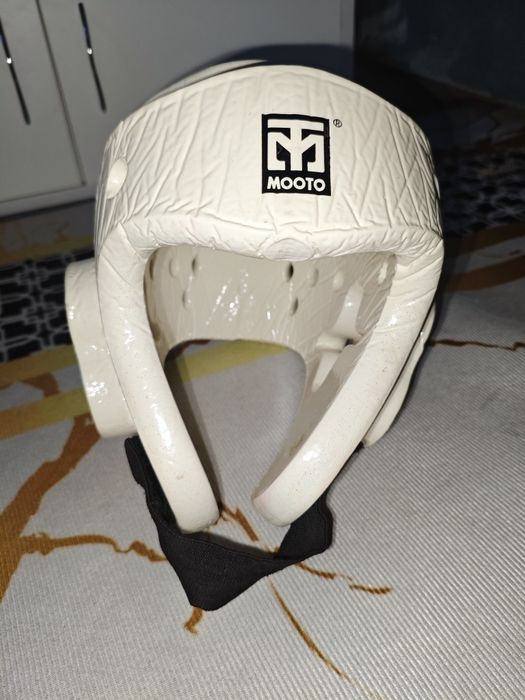 Шлем для единоборств