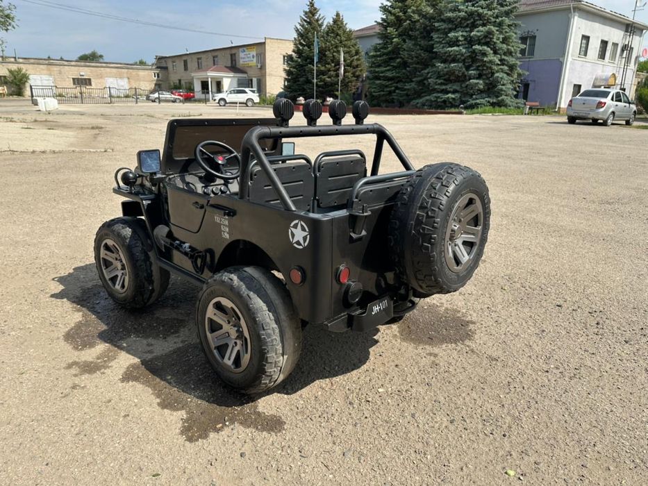 Детская электромашина на пульту