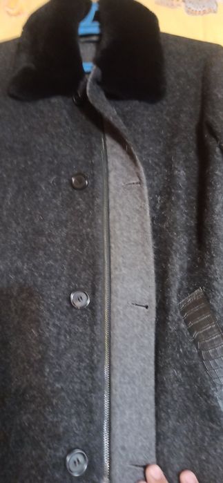 Продам зимнее мужское пальто
