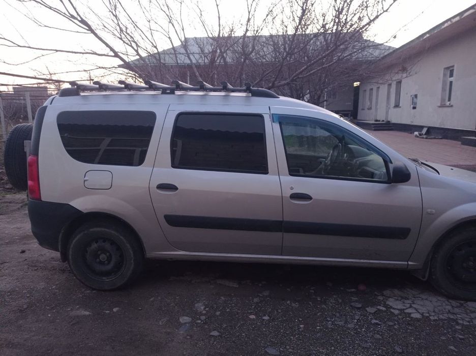 Lada largus 220.000probek zudlik bilan sotiladi