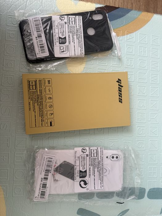 Калъфи и стъклени протектори за Huawei P20 lite