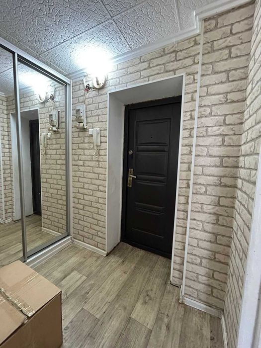 Продам 1 комнатная на 8мкр