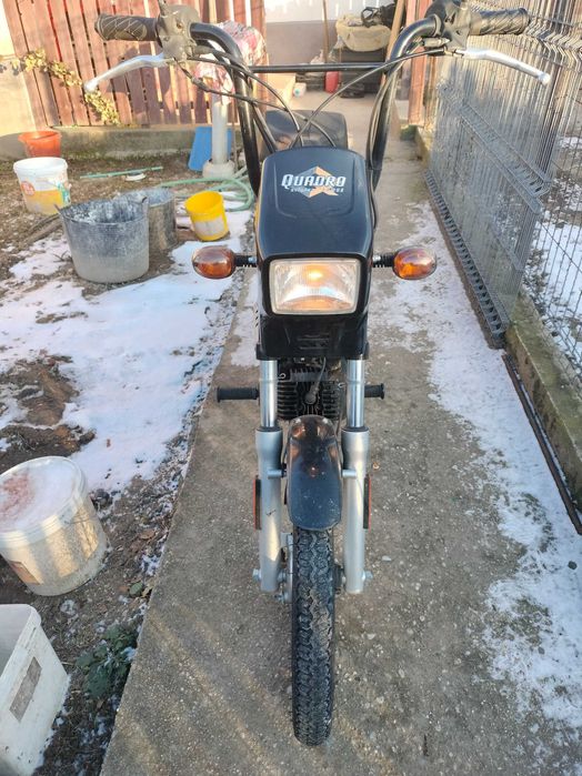 Motoscuter 49 cc marca tomos