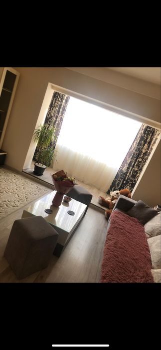 Inchiriez apartament