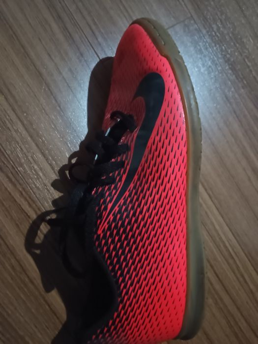 Ghete fotbal sală Nike noi, mărimea 42