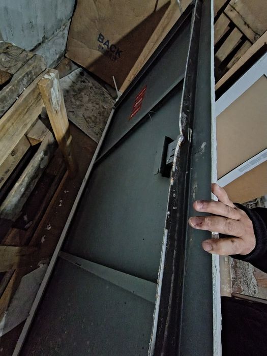 Дверь металлическая