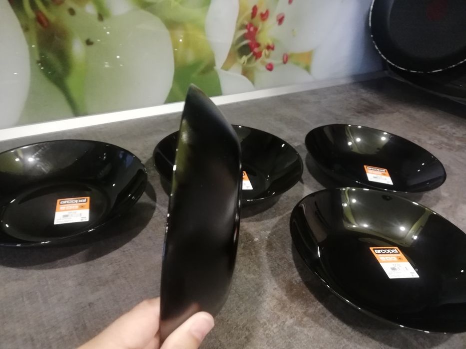 22 лв за 6 броя нови чинии,  марка  Аркопал, дълбоки,  с етикет