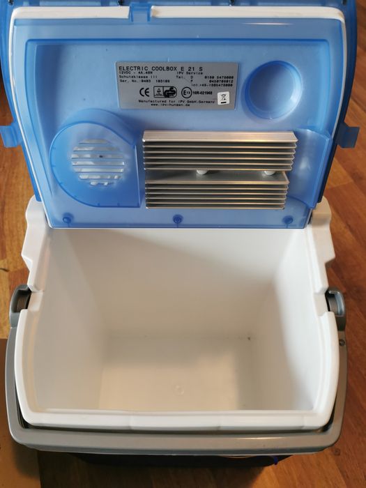 Lada frigorifica 12V