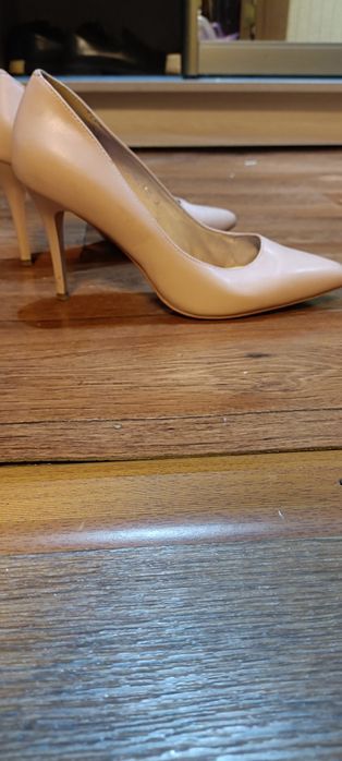 Туфли на шпильке