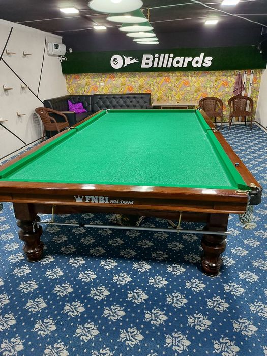 Биллиардный стол