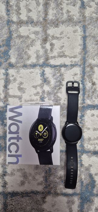 Продам смарт часы  Galaxy watch