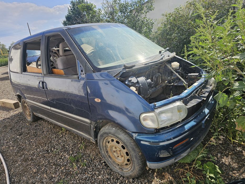 nissan serena 1996