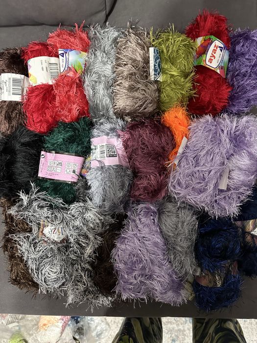 Продаются нитки для вязания разные