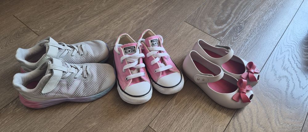 Converse 25 , New Balance 27.5, Mini Melissa 25/26