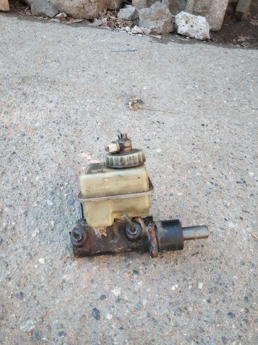 Запчасти на Пассат Б3