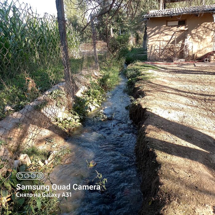 Продажа участок, дом, коровник, участок 27 соток.