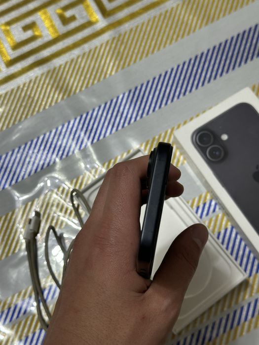 Iphone 16 128gb black