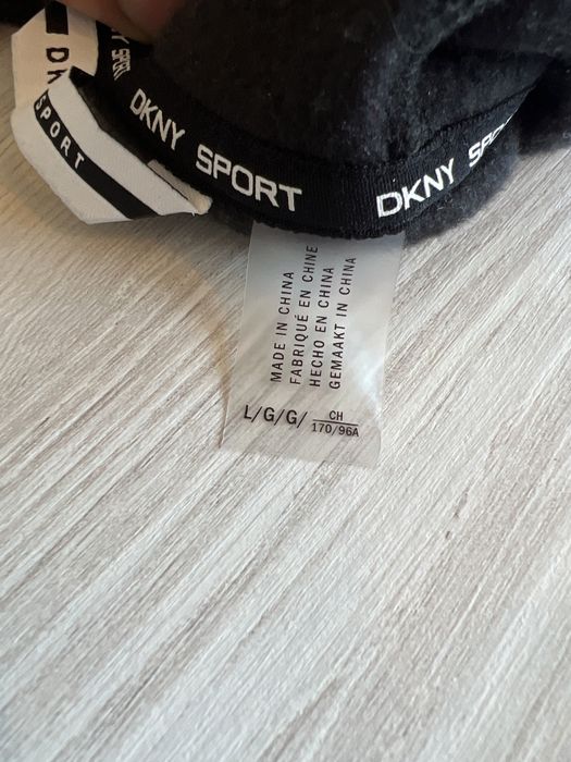 Нова поларена DKNY