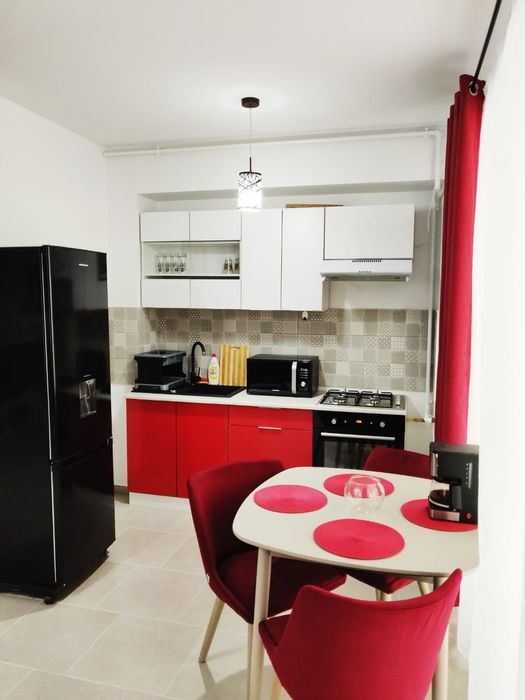 Apartament 2 cam de închiriat termen lung, inclusiv vara