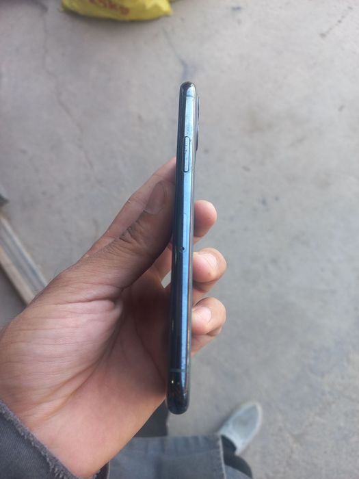 iphone 11 pro 64 GB LLA