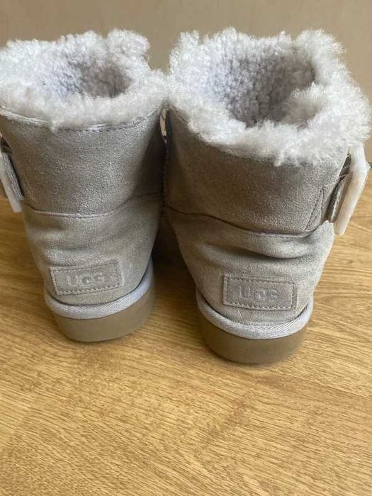 Ghete UGG mărimea 39