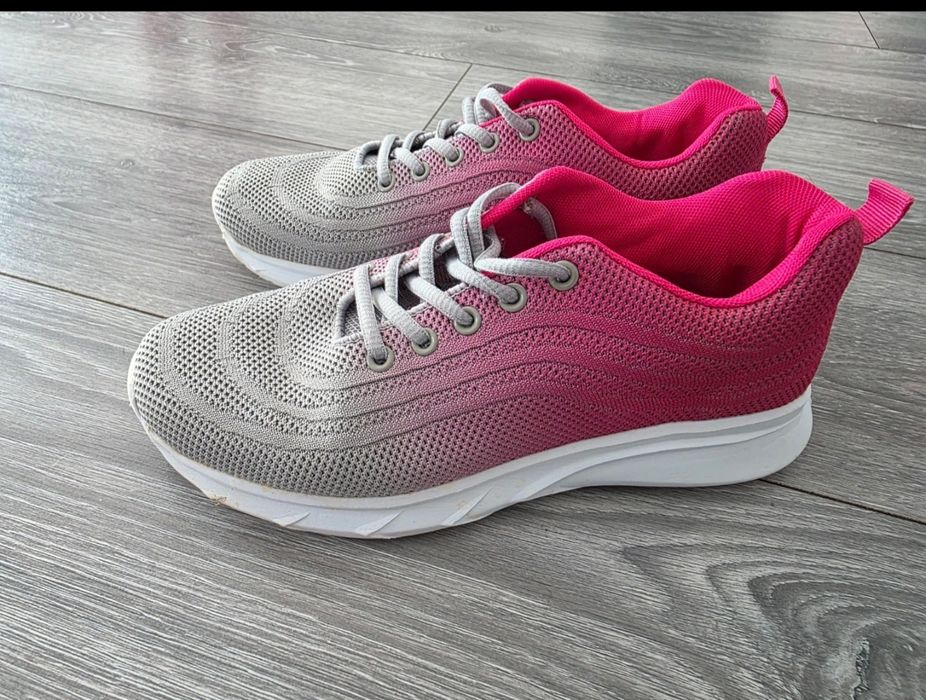Adidasi sport panza