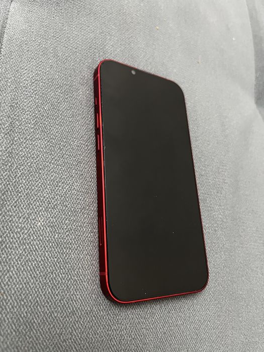 iPhone 13 128 ГБ, красный