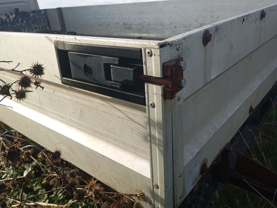 Каросерия и шаси  от Мерцедес Спринтер 3,70 метра дължина