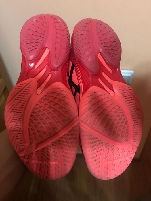 Продам кроссы ASICS Tokyo