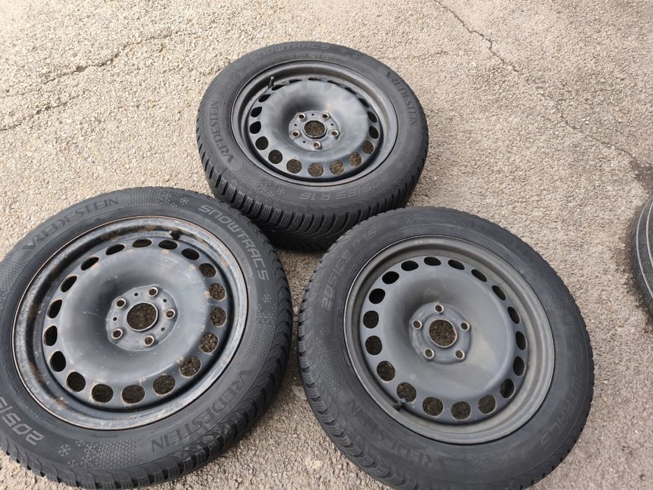 16" 3броя оригинални железни джанти с гуми за Vw Golf,Touran,Caddy,Pas