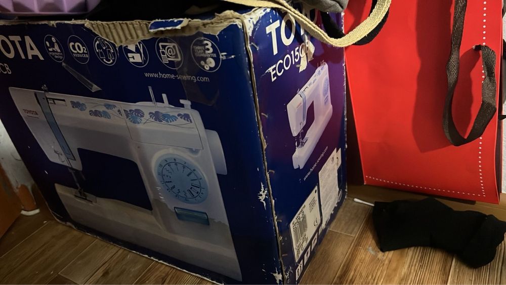 Продам швейную машинку