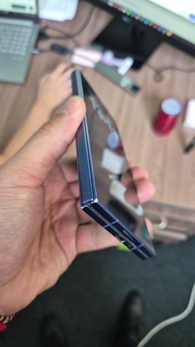 Samsung Fold 7 blue
