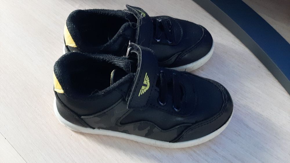 Кроссовки детские