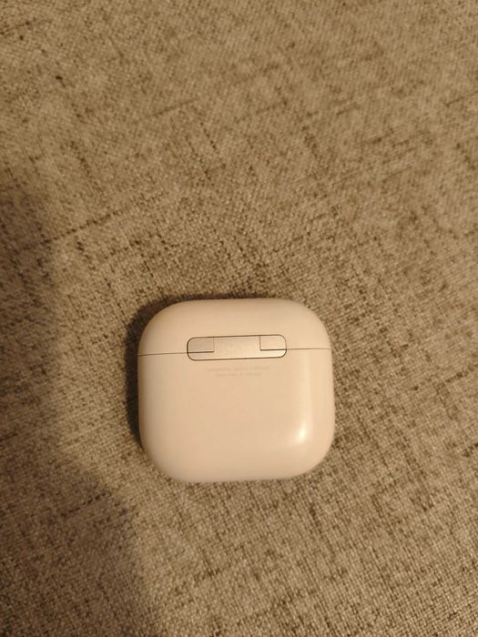 Airpods 4 cu ANC