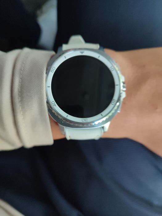 Samsung watch8 белый б/у.