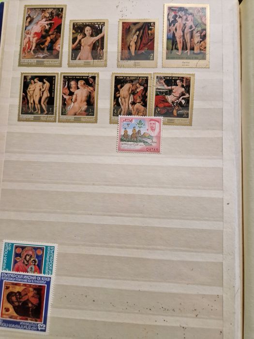 Марки в албуми изгодно за ценители