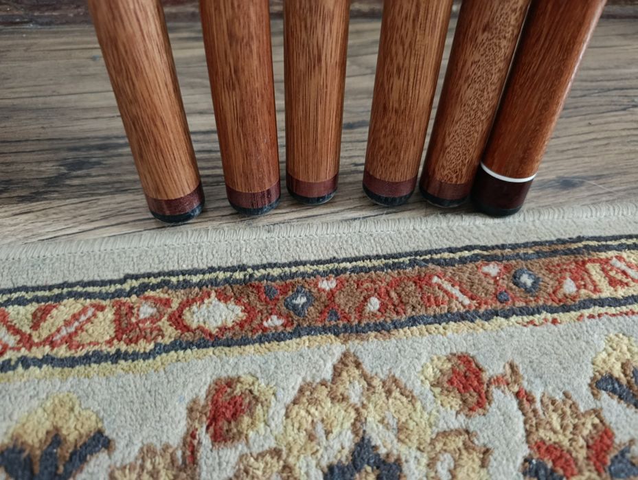 Бильярдные аксессуары.