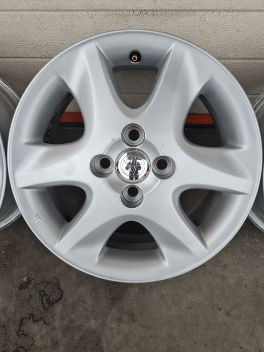 Оригинални джанти за TOYOTA ТОЬОТА R15 4x100 ET45 6J
