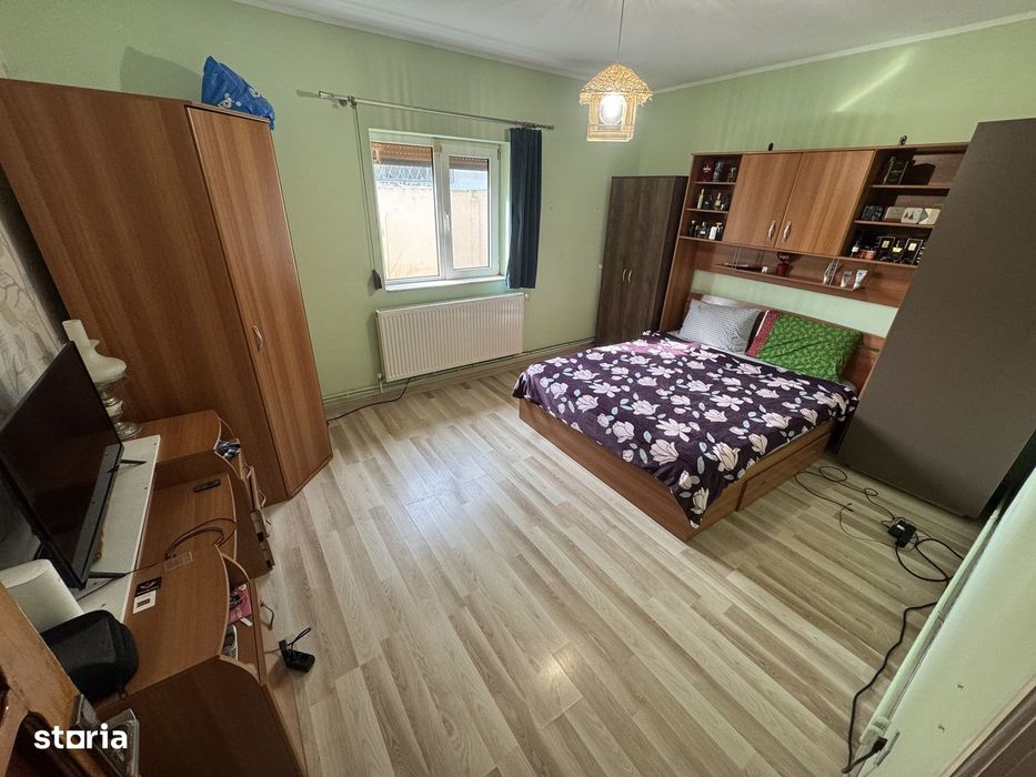 Casă 120 mp + casă 49 mp, teren 640 mp, deschidere 15 ml, Calea Dobrog