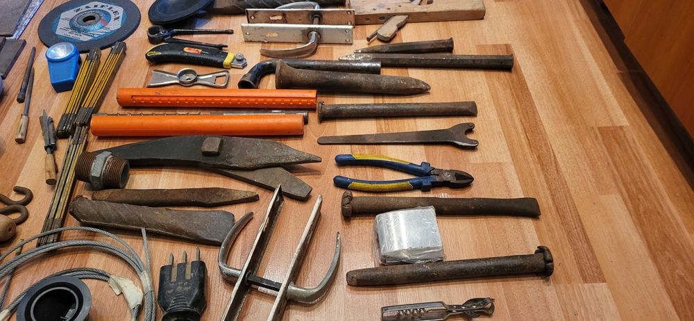 Лот от инструменти