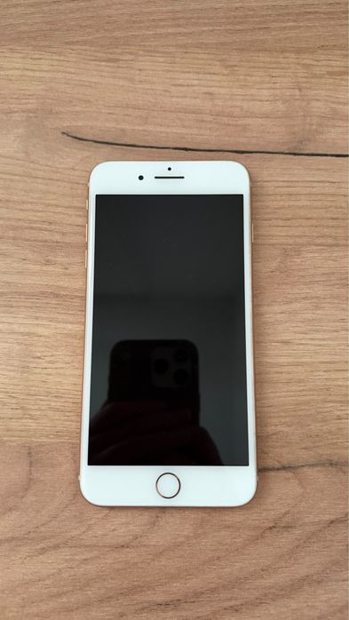iPhone 8+