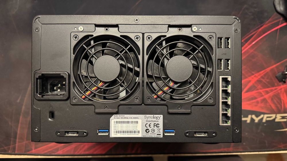 Сетевое хранилище Synology DS1513+ (NAS)