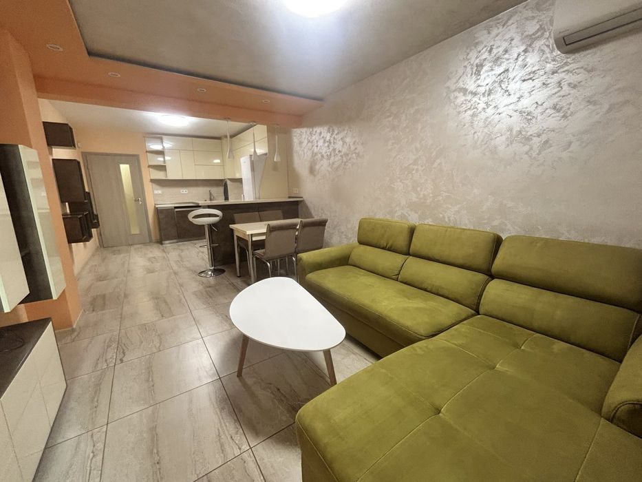 Дава се под наем Тристаен апартамент в Пловдив, Захарна фабрика - 92 кв.м за 612 € - Снимка #5