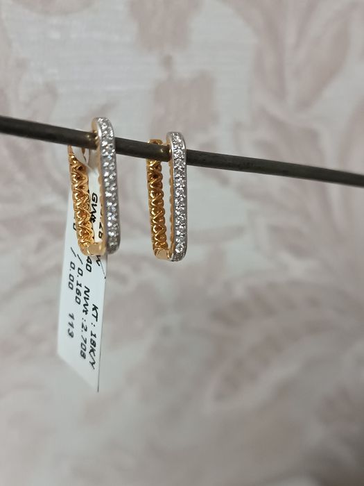 продам золотые серьги с бриллиантами
