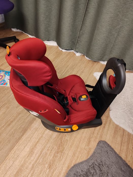 Scaun de masina de la nastere la 5 ani Chicco